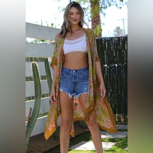 NWT Macchia Di Raggine Daphne Kimono in Vintage Flower > OS - Picture 4 of 14